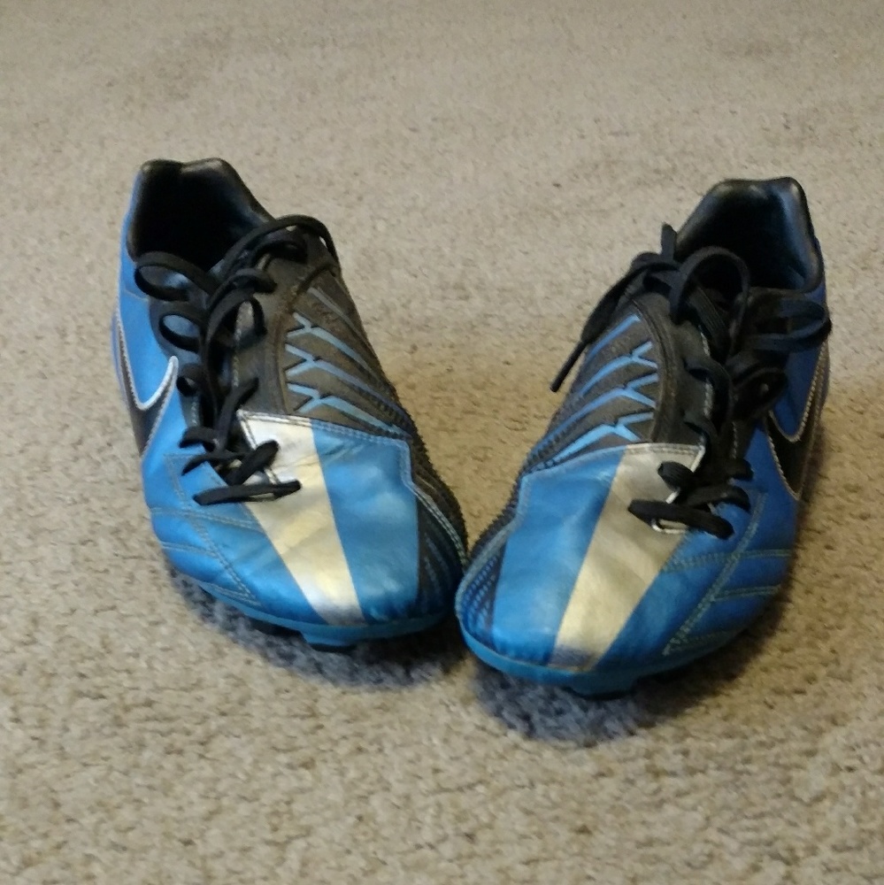 Nike T90 cleats